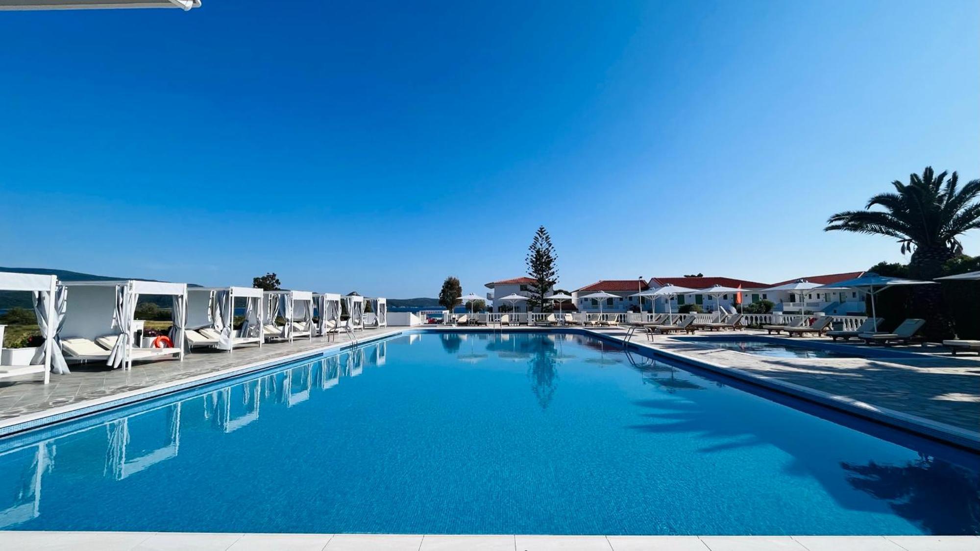 Sirenes Beach Resort Samos Town Exterior photo