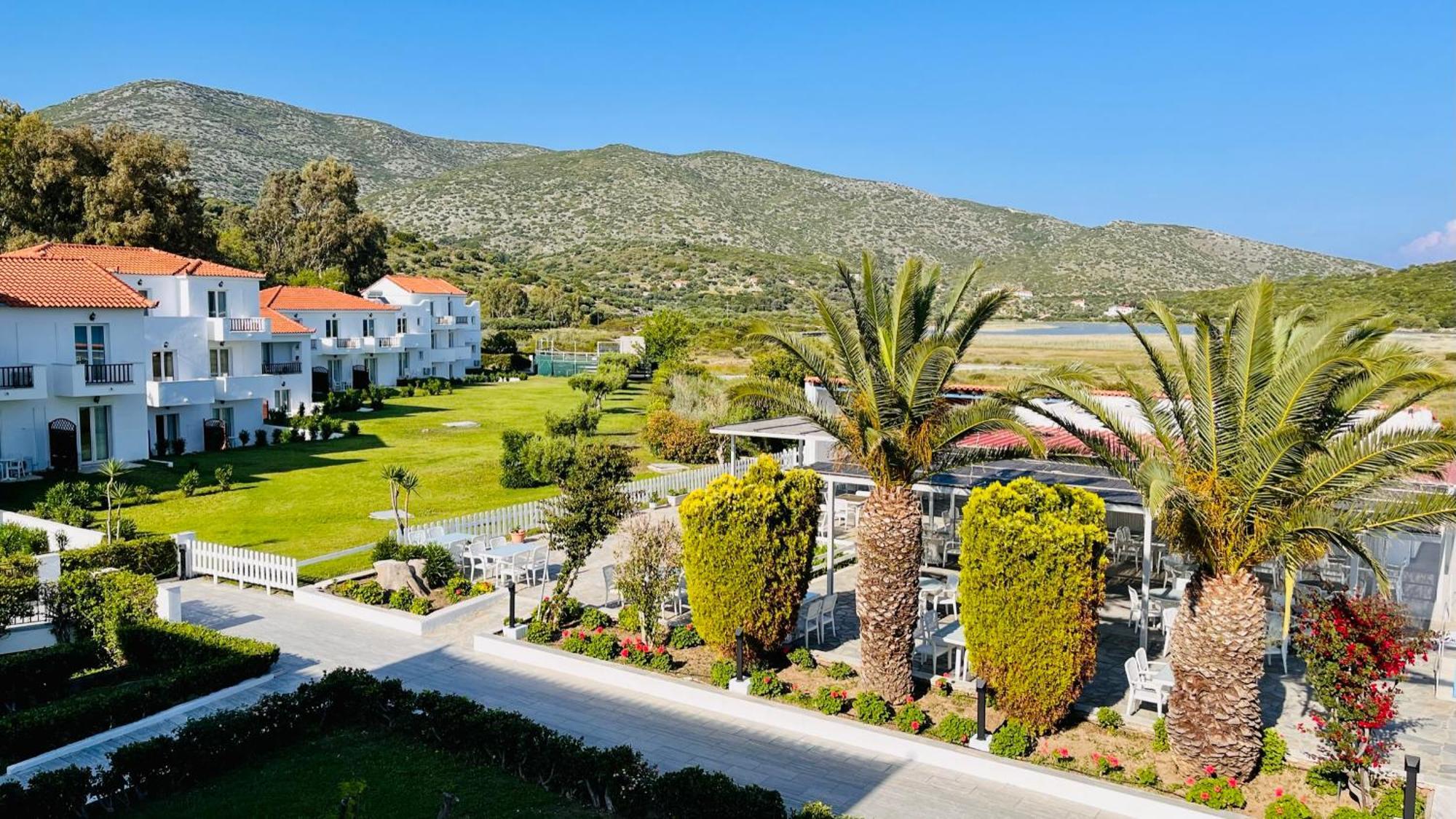Sirenes Beach Resort Samos Town Exterior photo